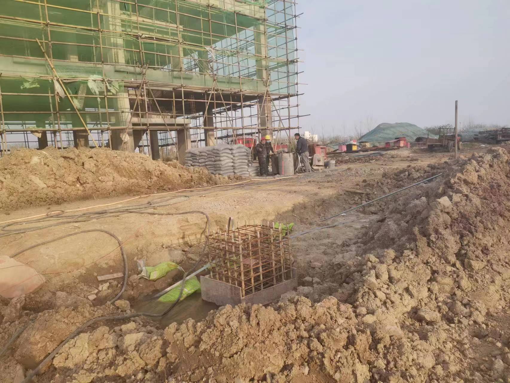 聂拉木当桥梁出现裂缝的时候应该及时加固修补